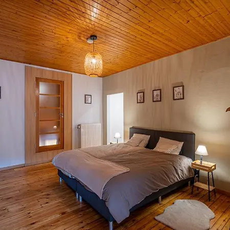 Les Frangines בית נופש סנט - הוברט